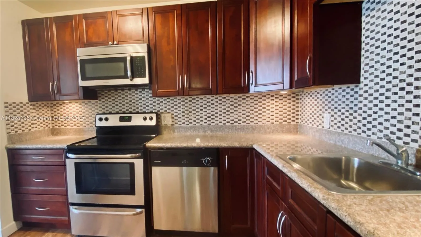 2025 NE 164th St # 901, North Miami Beach FL 33162