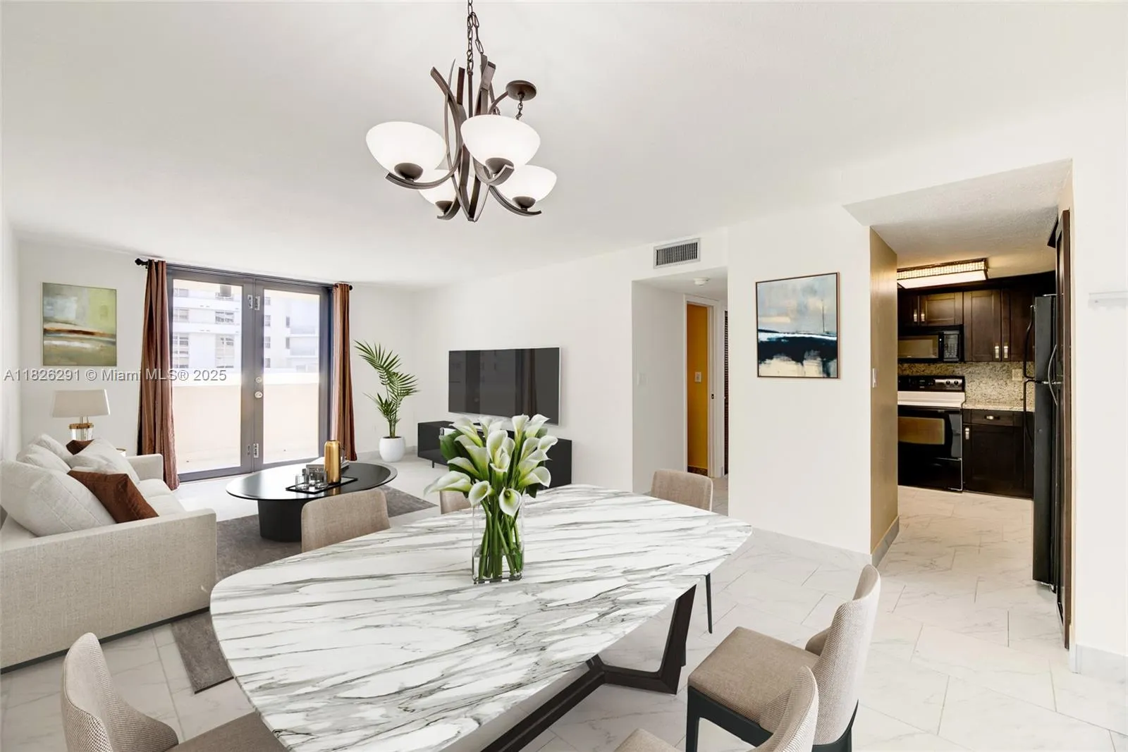 1 bedroom 1 bath for sale at 1621 Collins Ave # 708, Miami Beach FL 33139