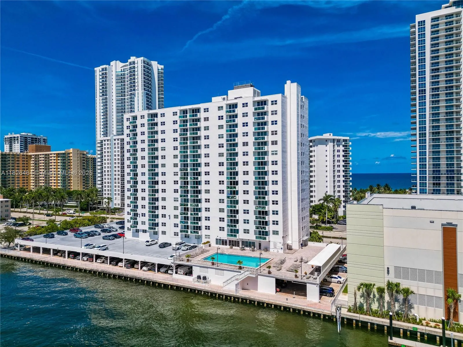 3000 S Ocean Dr # 702, Hollywood FL 33019