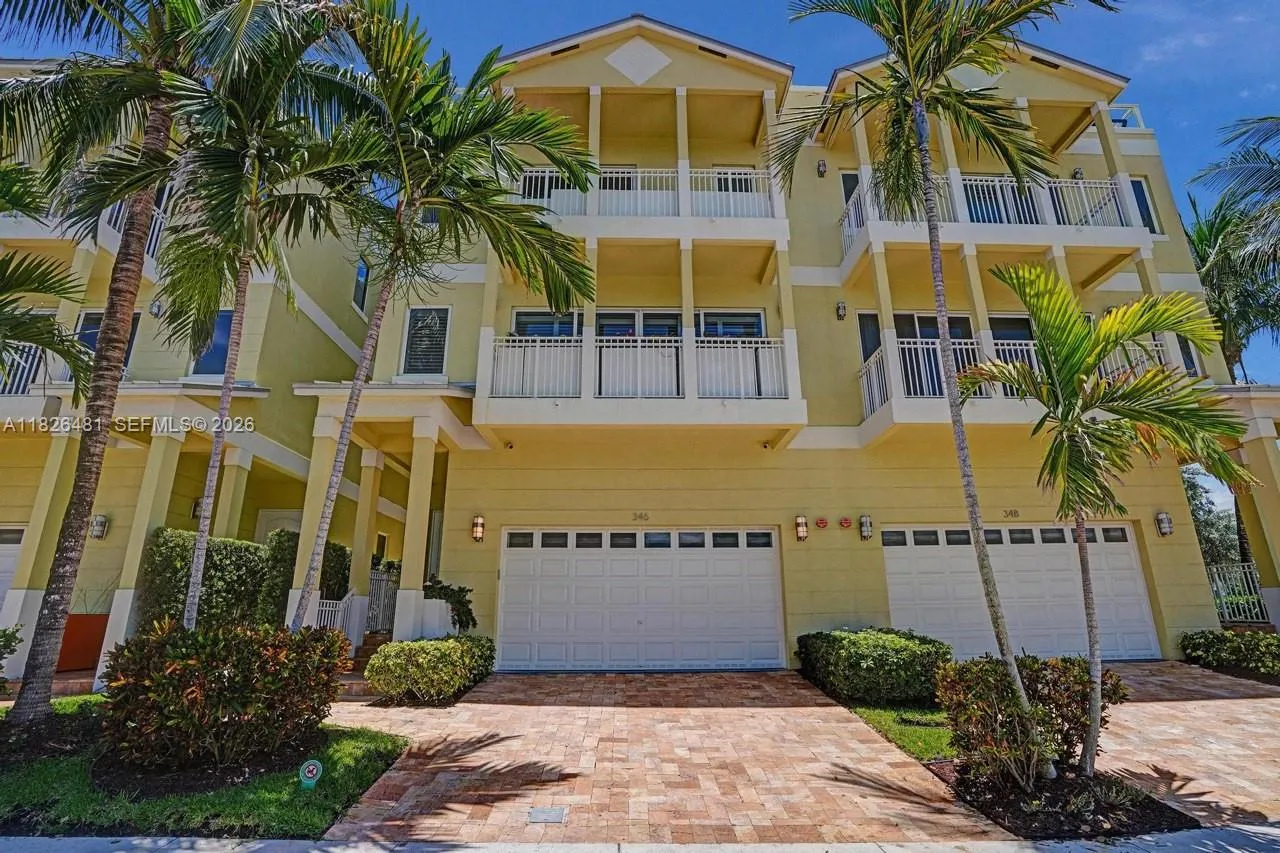 4 bedroom 4 bath for sale at 346 N Elm St # 10, Hollywood FL 33019