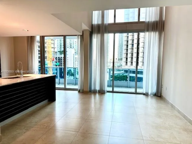200 Biscayne Boulevard Way # 701, Miami FL 33131