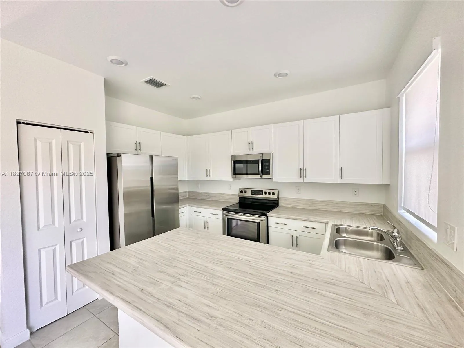 10049 SW 228th Ter, Miami FL 33190