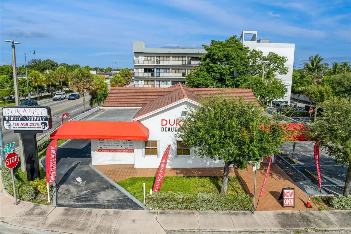 7101 SW 8th St, Miami FL 33144