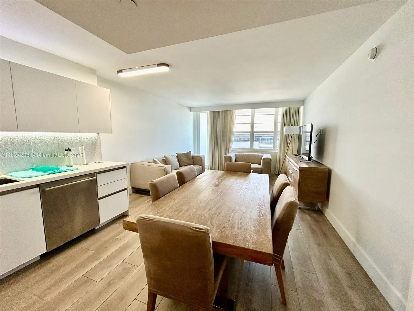 100 Lincoln Rd # 1429, Miami Beach FL 33139