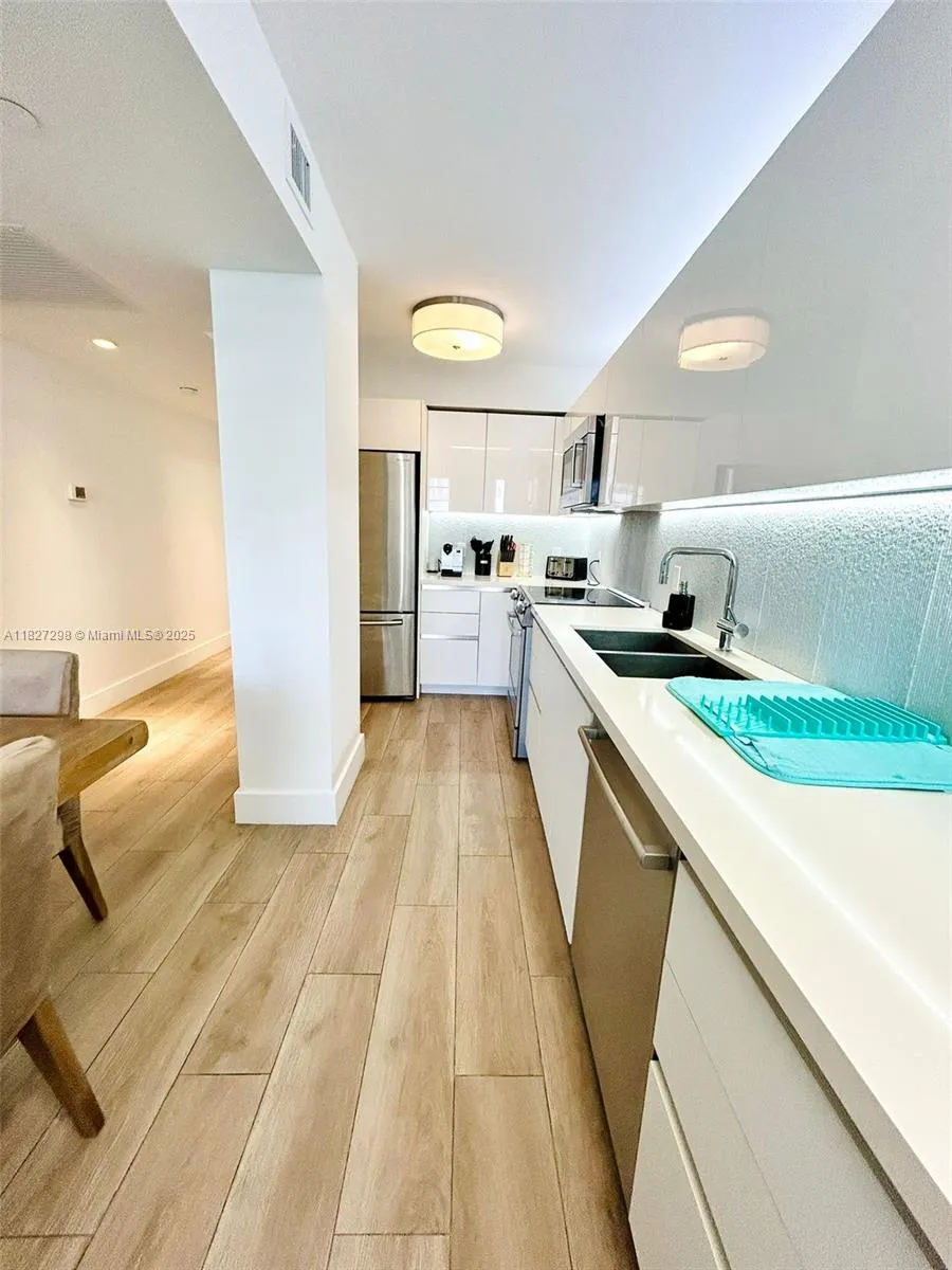 100 Lincoln Rd # 1429, Miami Beach FL 33139