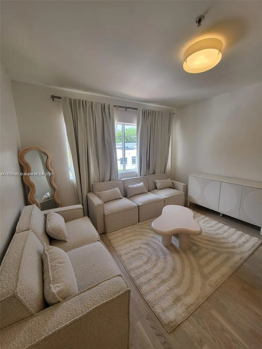 1 bedroom 1 bath for sale at 810 7th St # 206, Miami Beach FL 33139