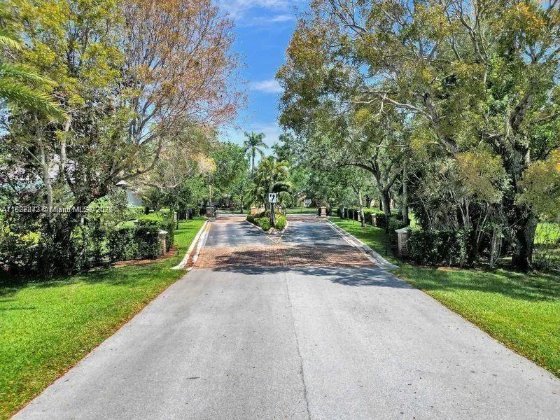 Vacant E Ridgeview Dr, Davie FL 33330