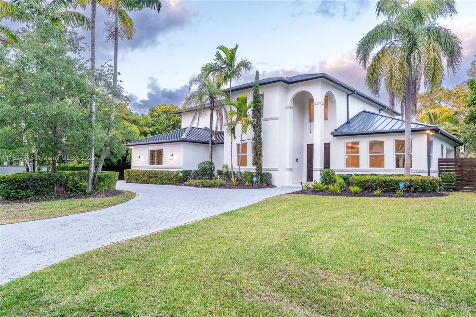 4 bedroom 4 bath for sale at 11211 SW 82nd Pl, Miami FL 33156