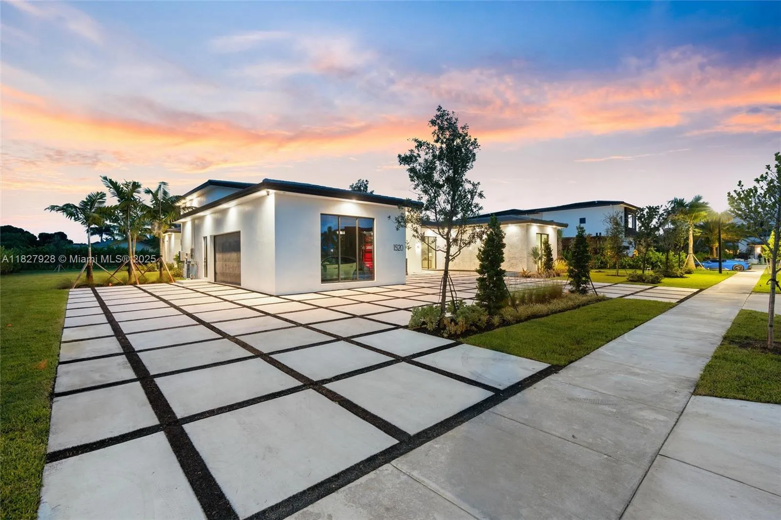 1520 SW 149th Ter, Davie FL 33326