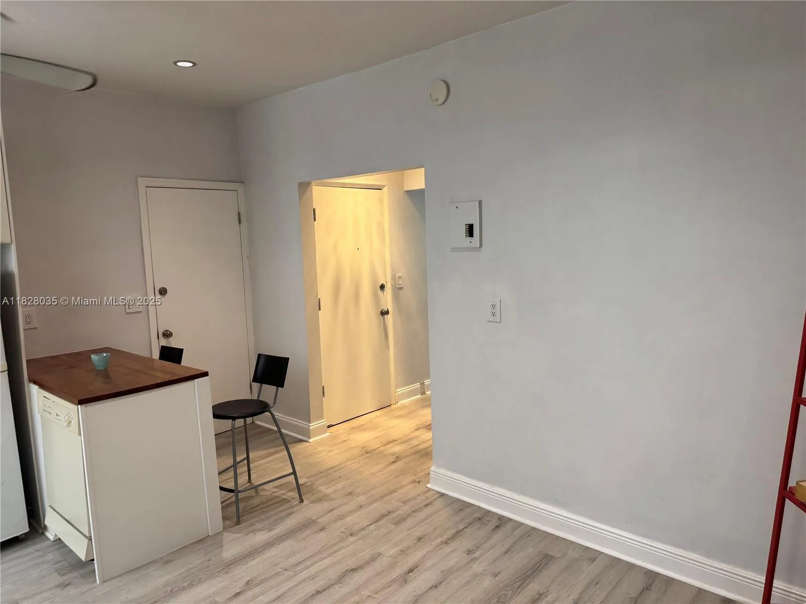 637 12th St # 6, Miami Beach FL 33139
