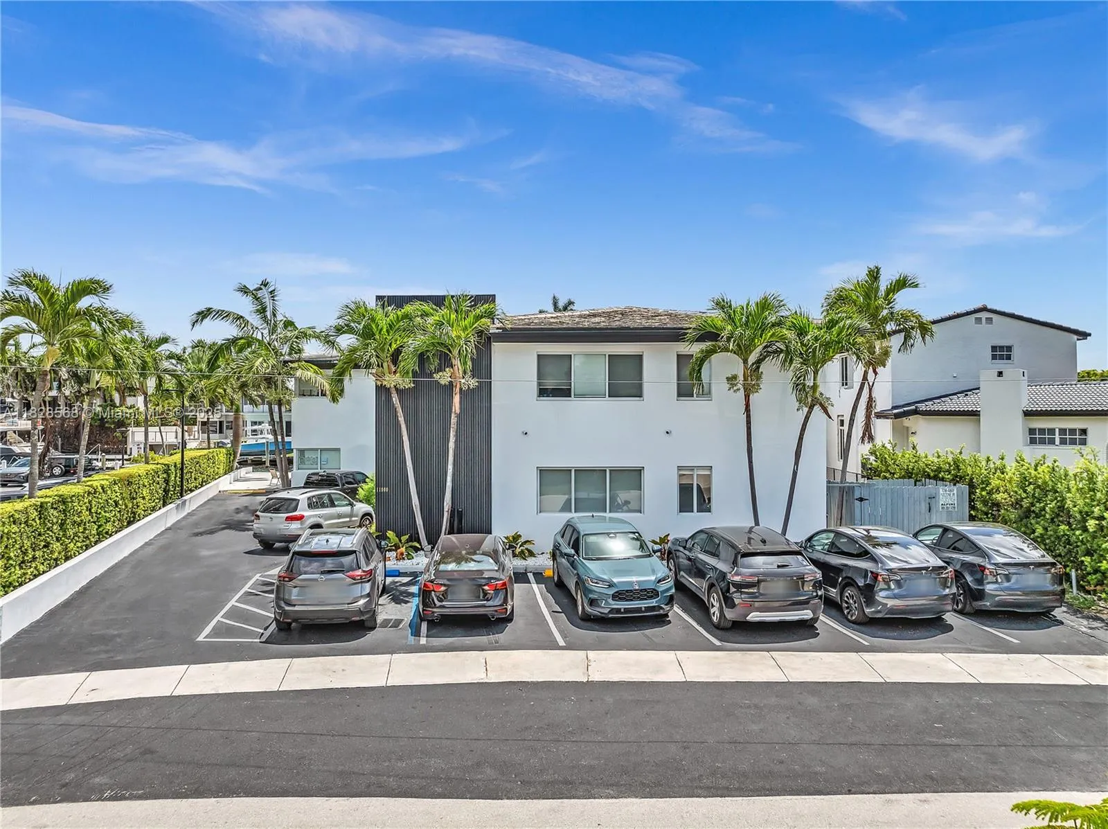 11900 N Bayshore Dr # 8, North Miami FL 33181