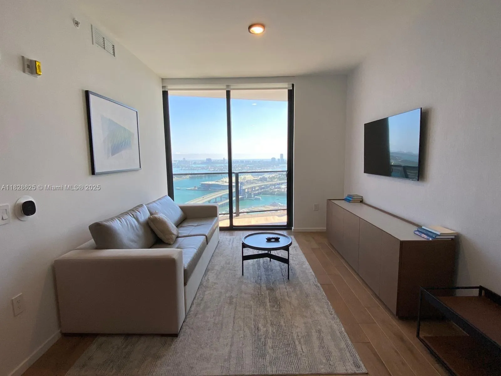 398 NE 5th St # 2910, Miami FL 33132