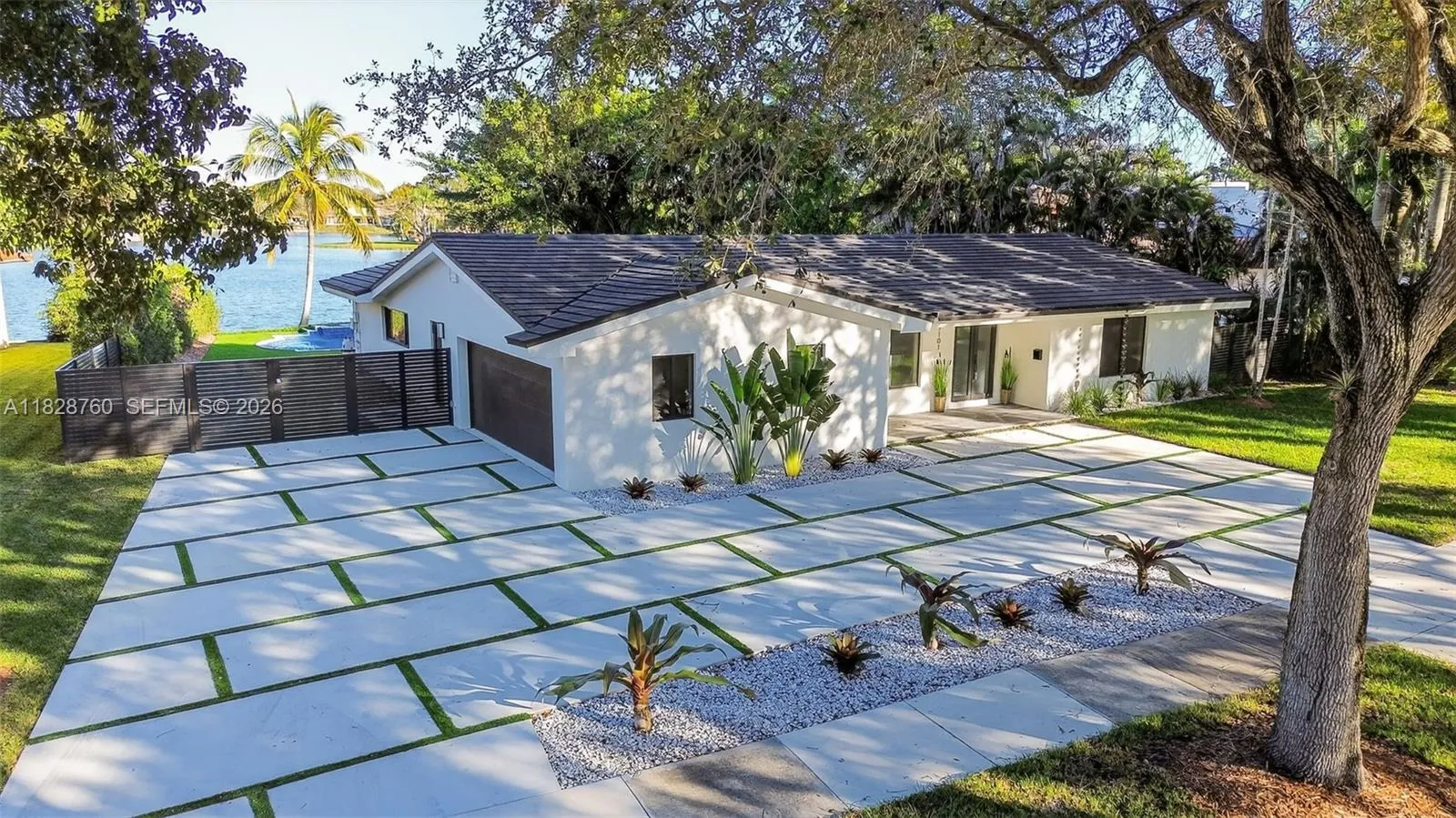 7101 E Troon Cir, Miami Lakes FL 33014
