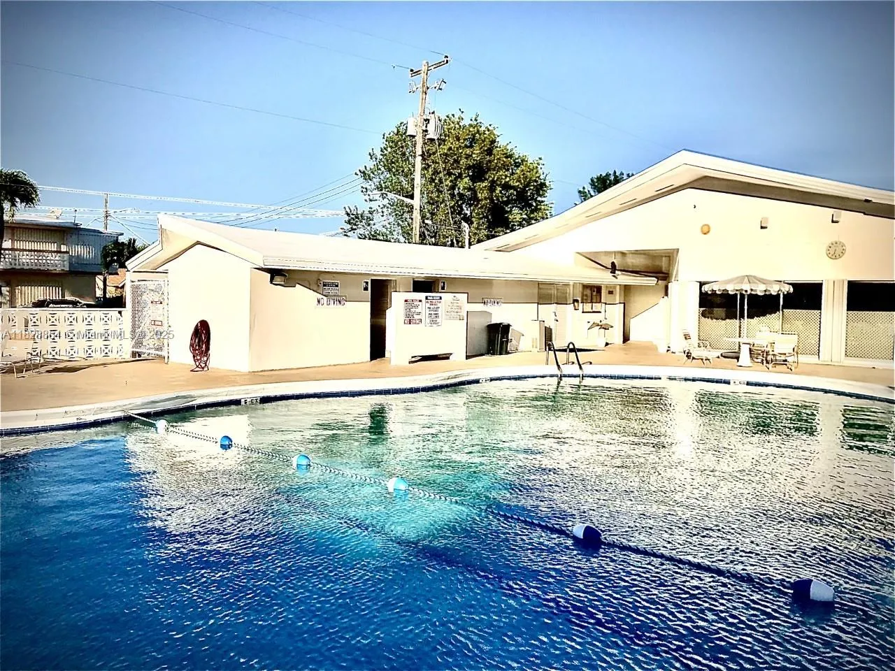 820 SW 11th Ave # 16B, Hallandale Beach FL 33009