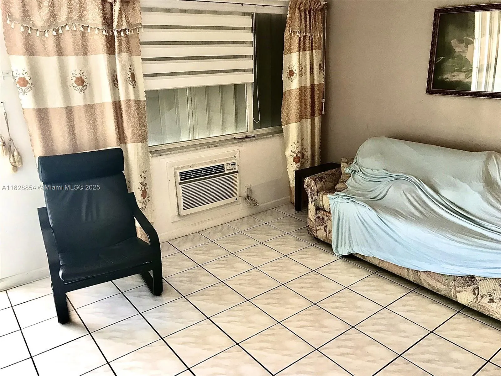 820 SW 11th Ave # 16B, Hallandale Beach FL 33009