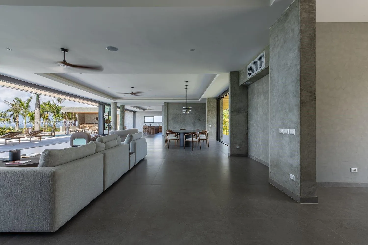 000 8G99+hr Las Terrenas, Dominican Republic, FL 32000