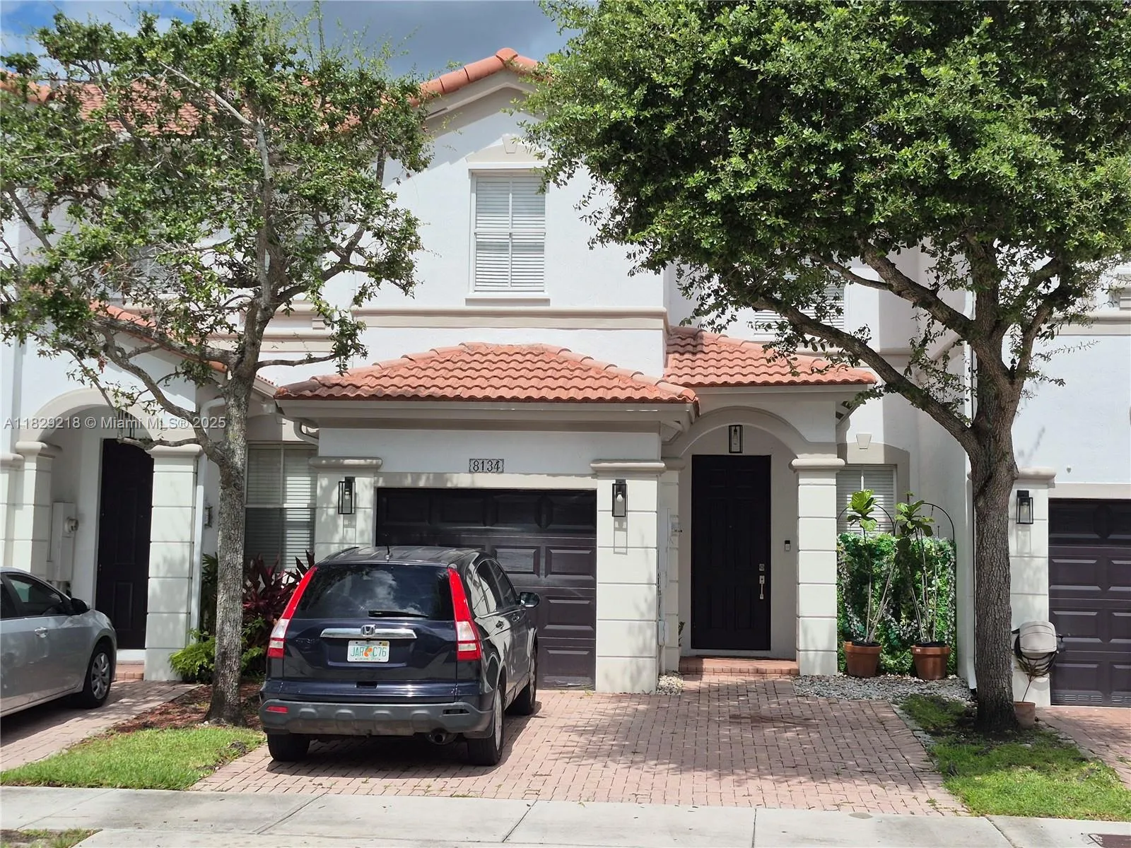 3 bedroom 2 bath for sale at 8134 NW 108th Pl, Doral FL 33178