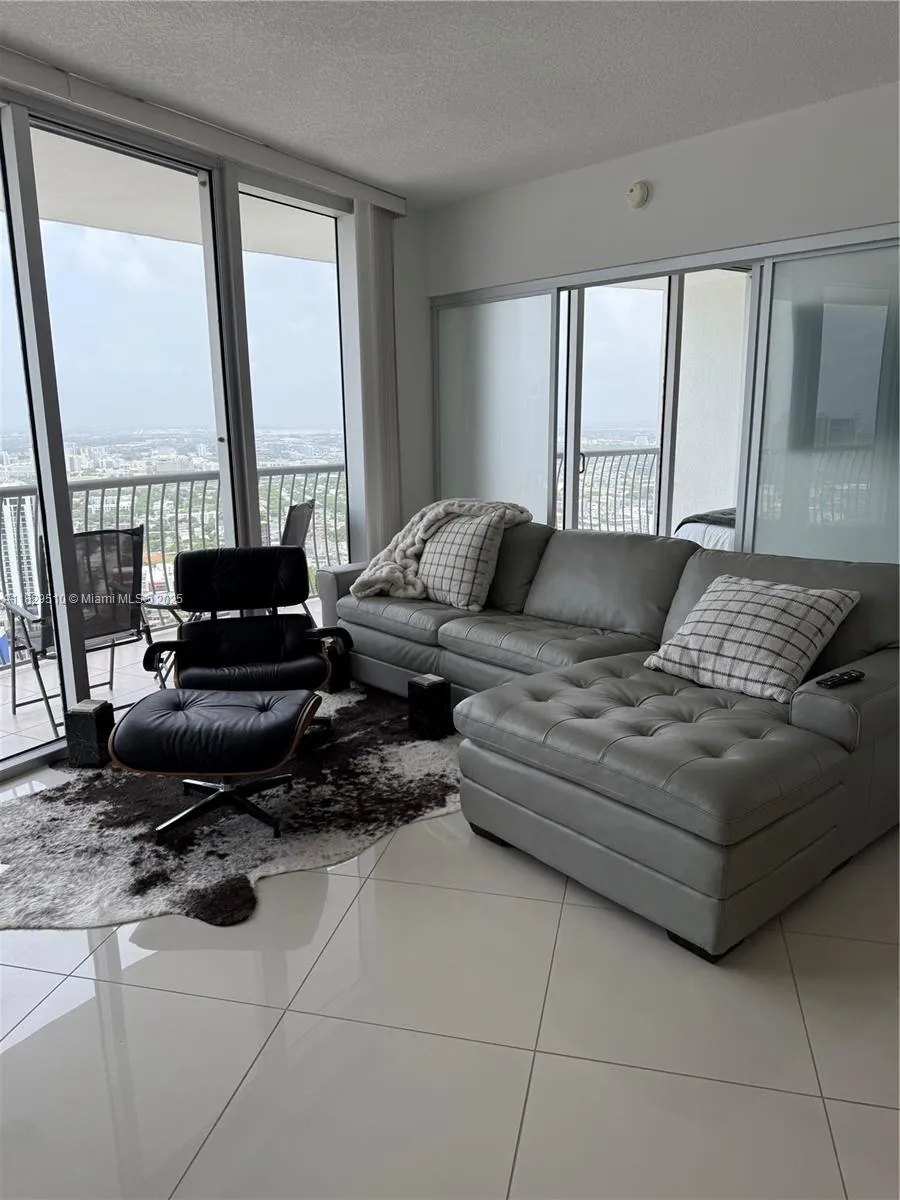 1750 N Bayshore Dr # 5114, Miami FL 33132