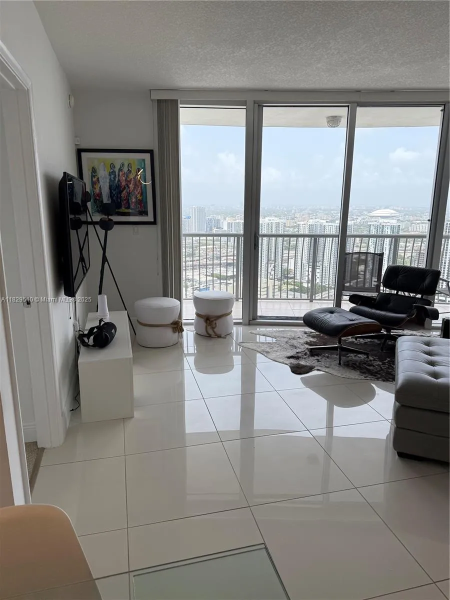 1750 N Bayshore Dr # 5114, Miami FL 33132