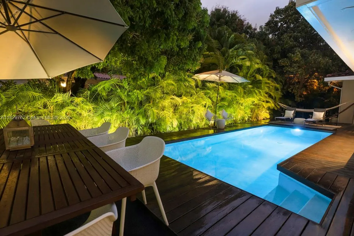 4 bedroom 2 bath for rent at 1535 Robbia Ave, Coral Gables FL 33146