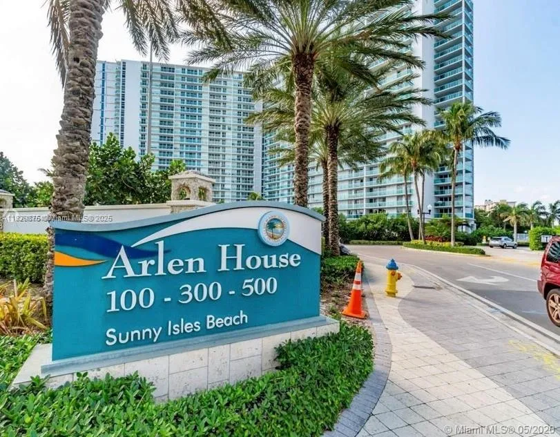 2 bedroom 2 bath for sale at 100 Bayview Dr # 1405, Sunny Isles Beach FL 33160