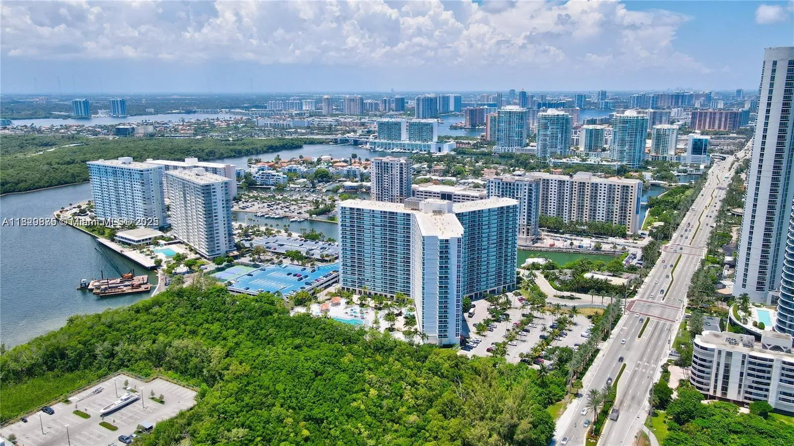 100 Bayview Dr # 1405, Sunny Isles Beach FL 33160