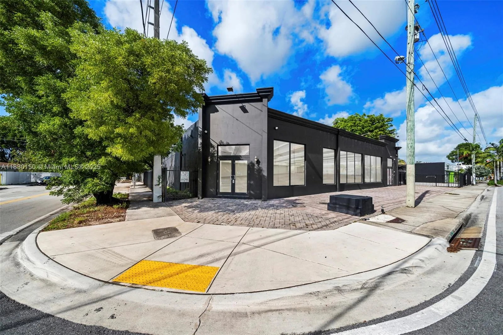 for sale at 100 NW 36th St, Miami FL 33127