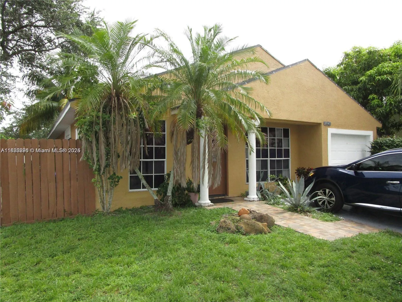 1490 SW 85th Ter, Pembroke Pines FL 33025