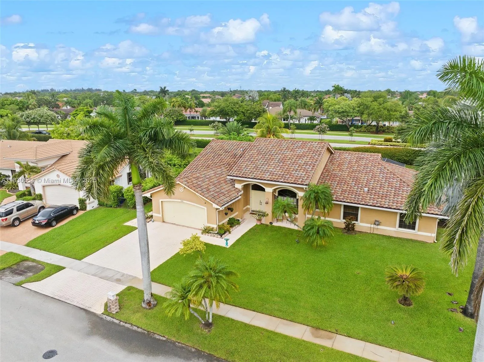 450 NW 195th Ave, Pembroke Pines FL 33029