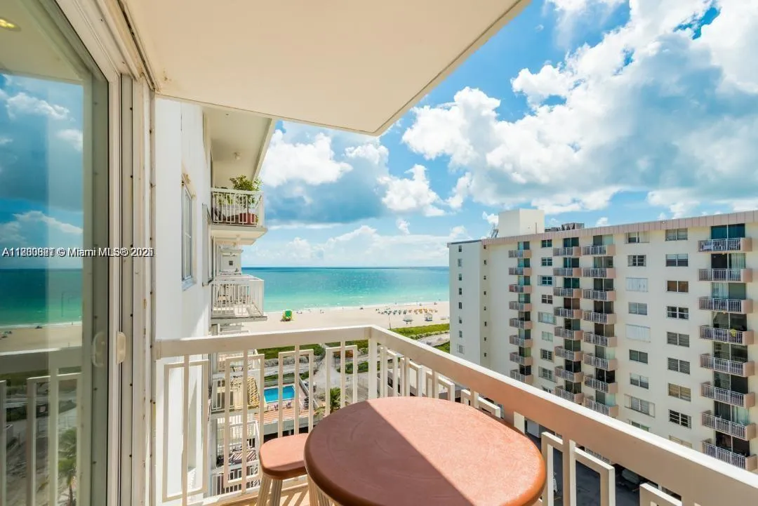 2 bedroom 1 bath for sale at 401 Ocean Dr # 1009, Miami Beach FL 33139