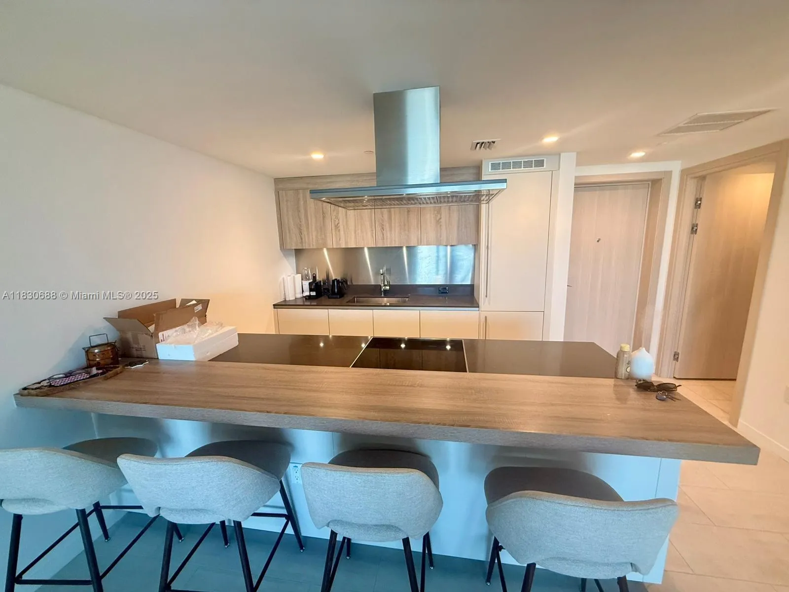 1000 Brickell Plz # 2008, Miami FL 33131