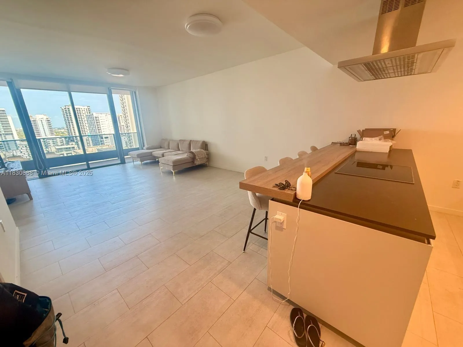 1000 Brickell Plz # 2008, Miami FL 33131