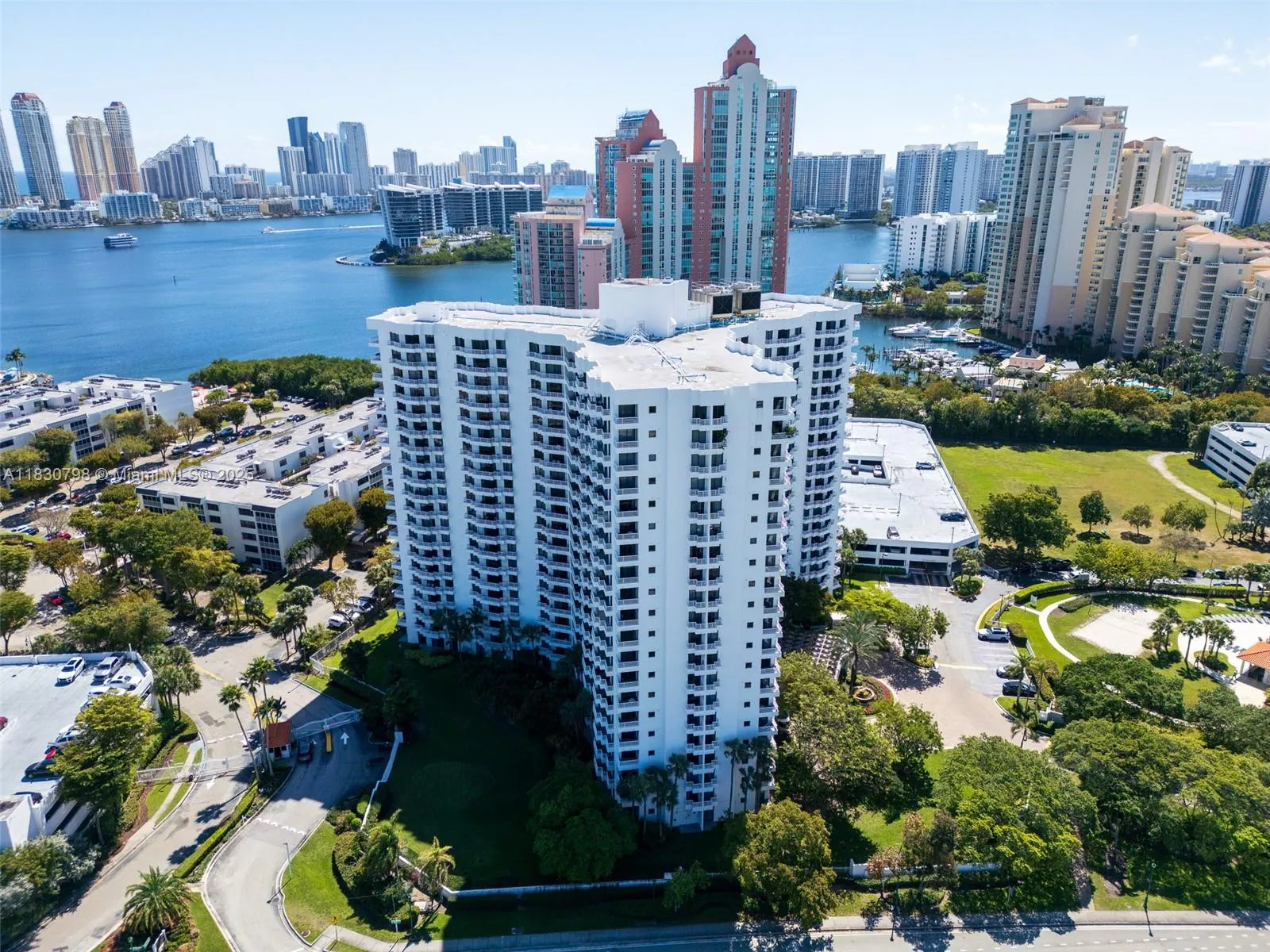 2 bedroom 2 bath for sale at 3300 NE 192nd St # 1908, Aventura FL 33180