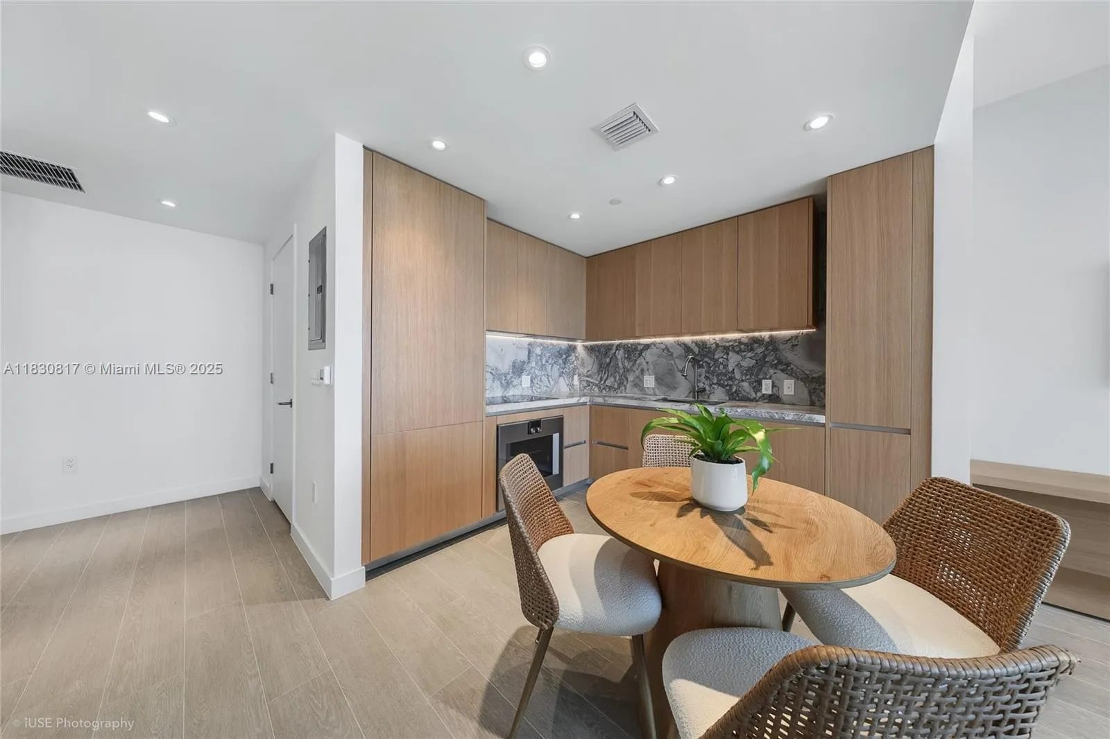 500 Alton Rd # 1906, Miami Beach FL 33139