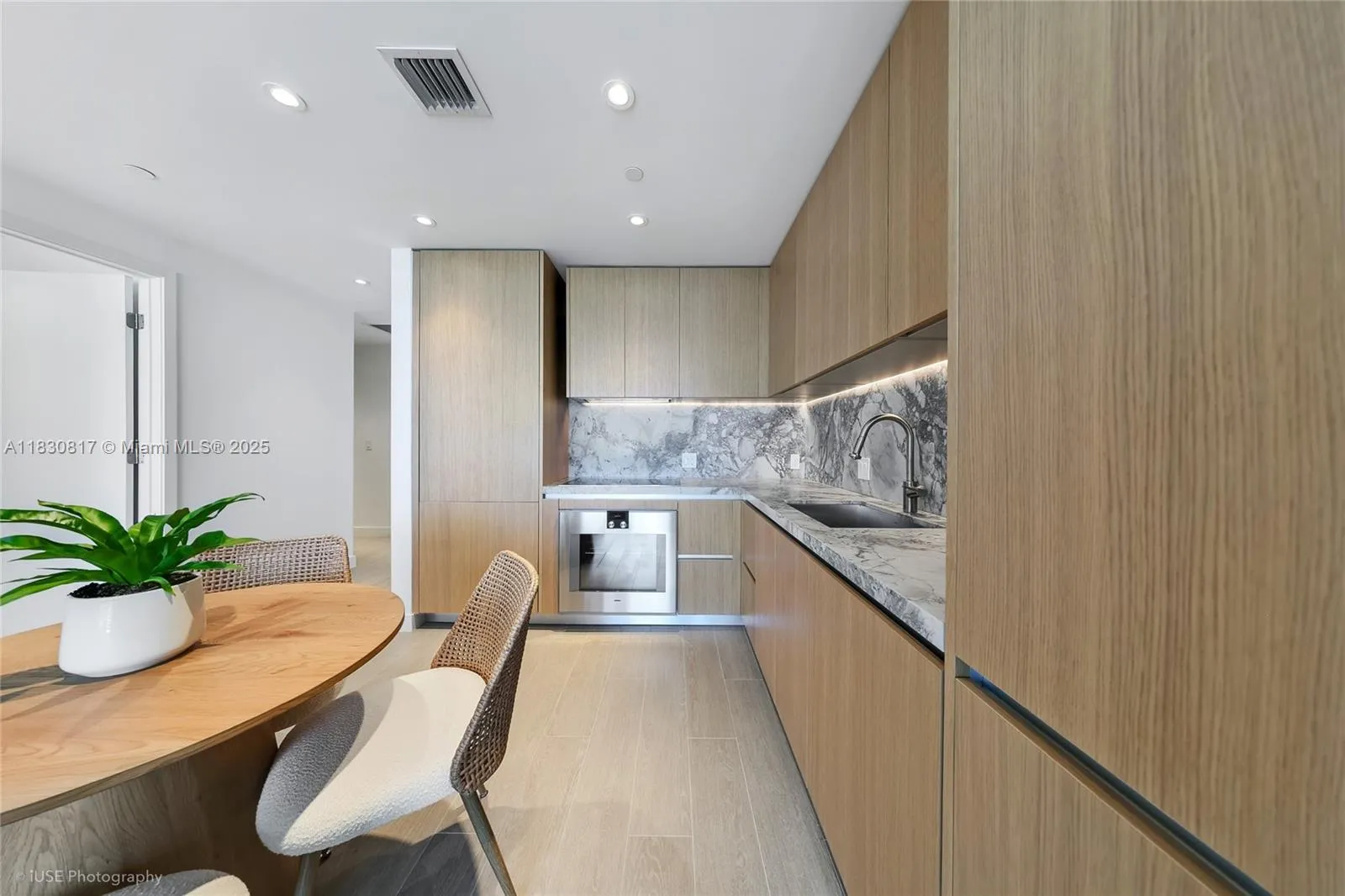 500 Alton Rd # 1906, Miami Beach FL 33139