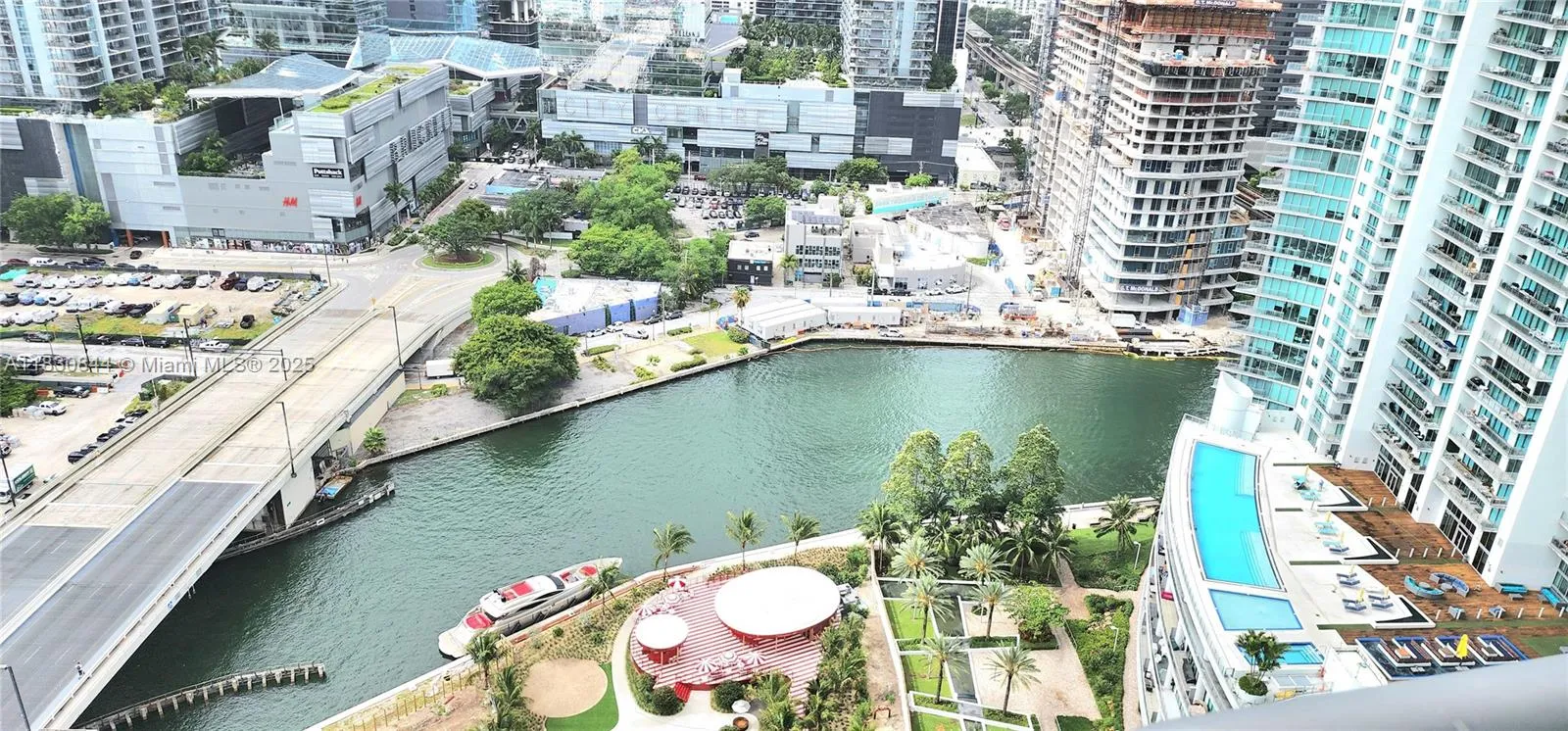 2 bedroom 2 bath for sale at 350 S Miami Ave # 3214, Miami FL 33130