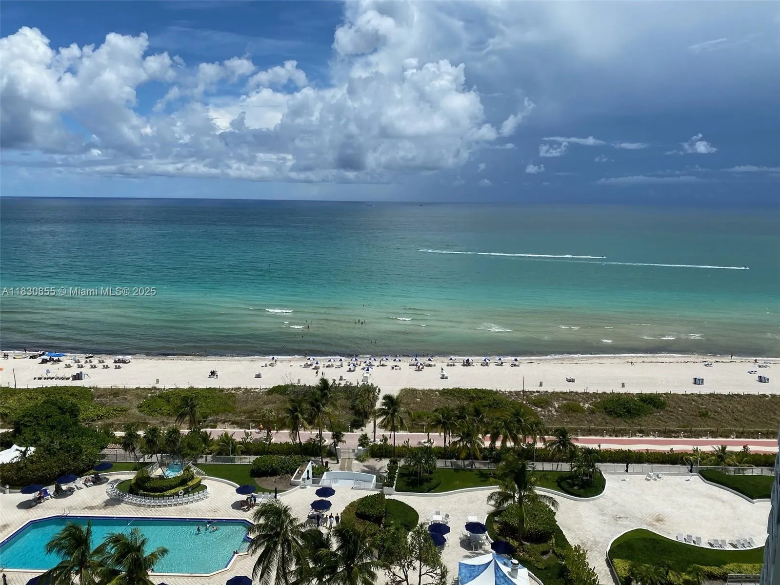 2 bedroom 2 bath for rent at 5161 Collins Ave # 308, Miami Beach FL 33140