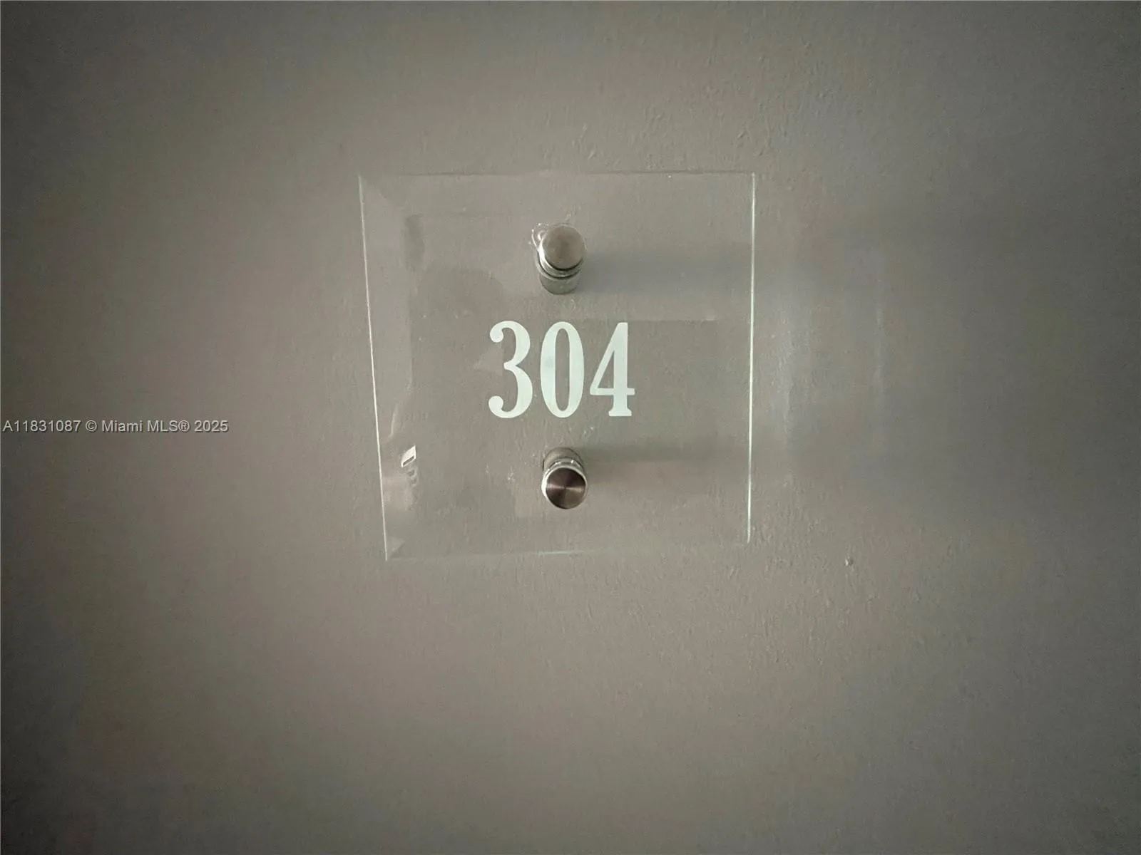 20335 W Country Club Dr # 304, Aventura FL 33180