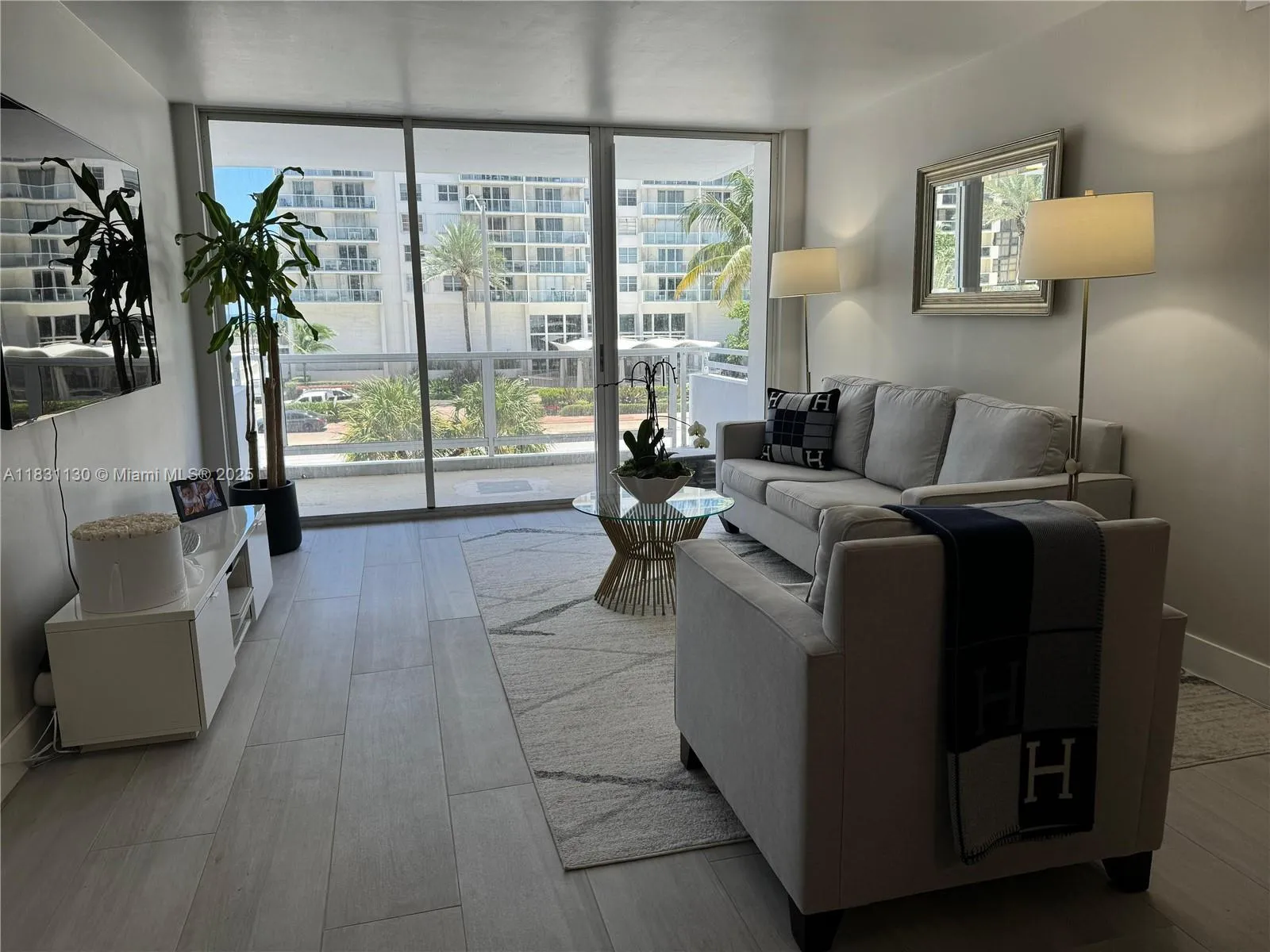 2 bedroom 2 bath for sale at 5700 Collins Ave # 3C, Miami Beach FL 33140