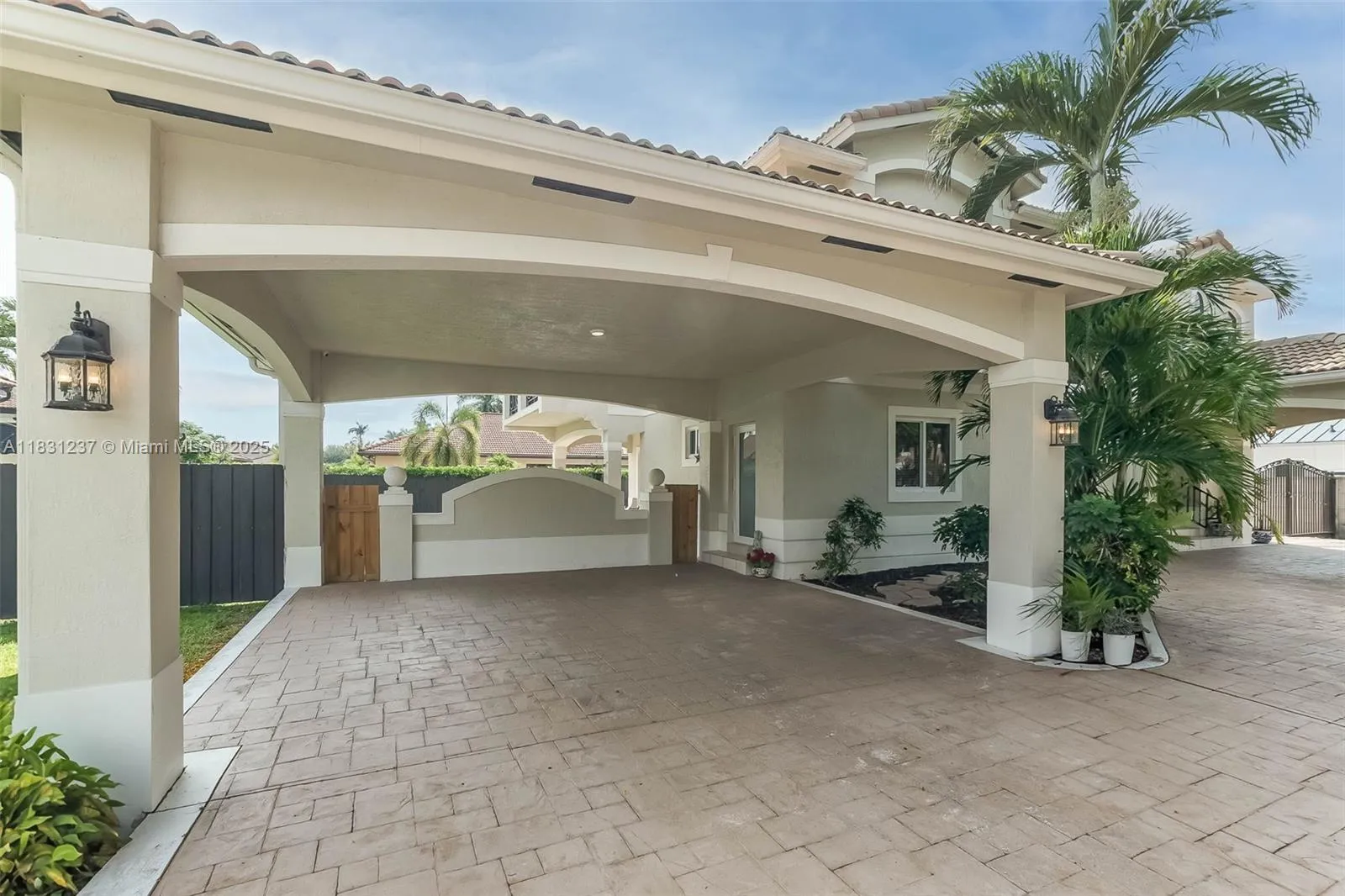 4665 SW 159th Ct, Miami FL 33185