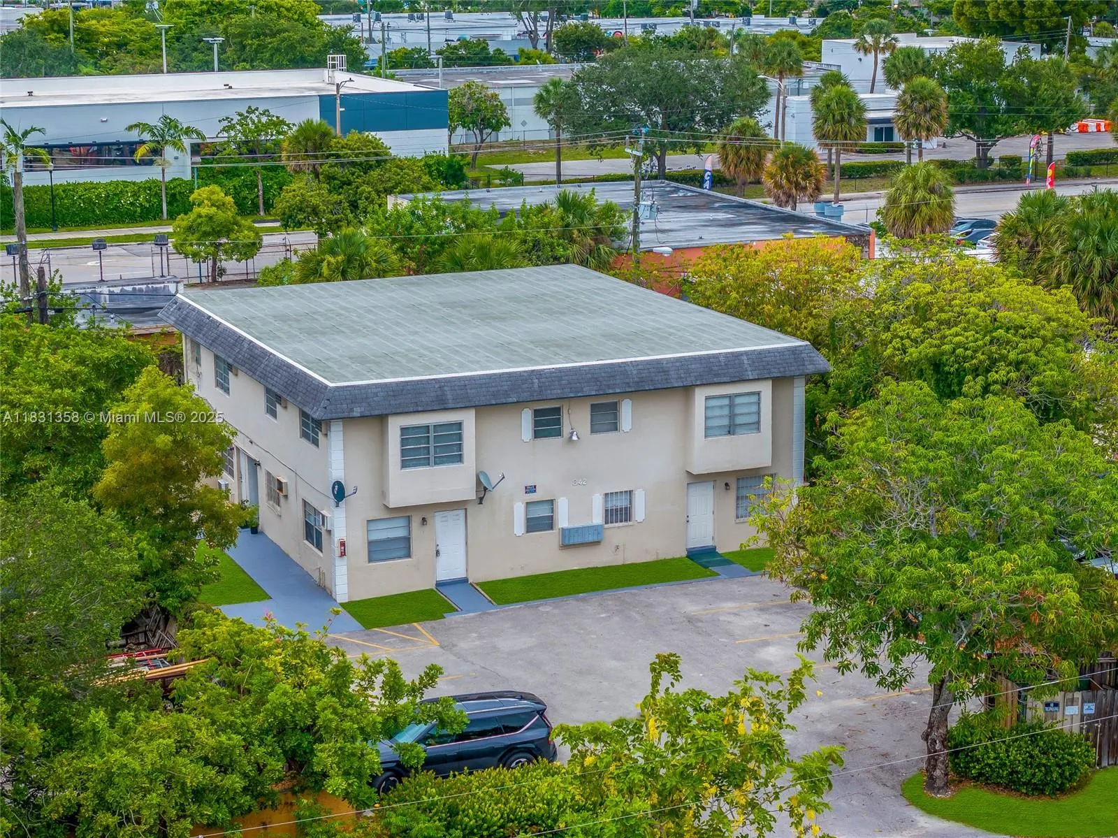 for sale at 842 NW 1st Ave, Fort Lauderdale FL 33311
