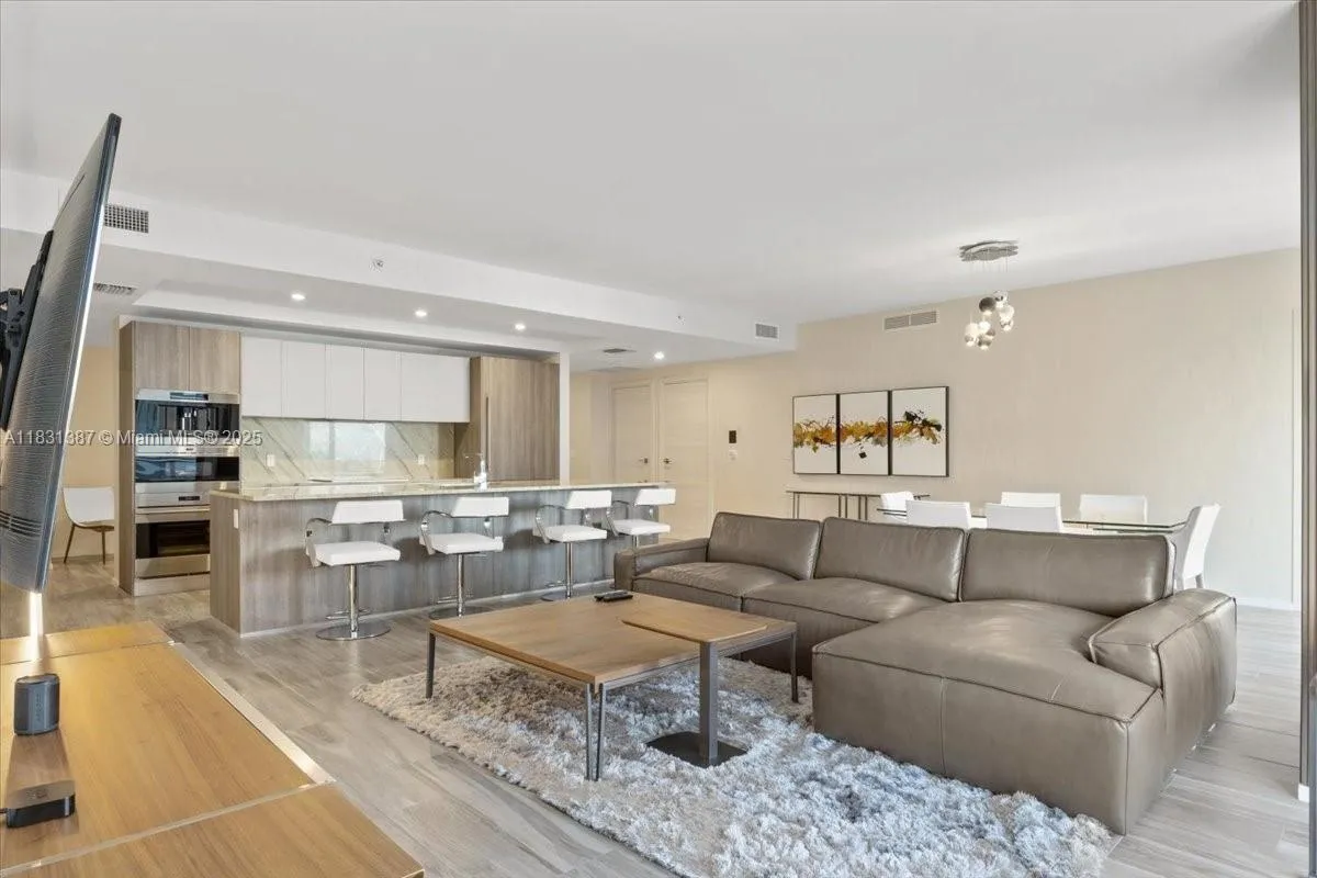 801 S Miami Ave # 4708, Miami FL 33130
