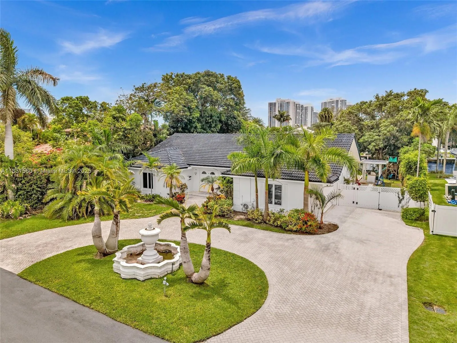 4 bedroom 3 bath for rent at 413 Tamarind Dr, Hallandale Beach FL 33009