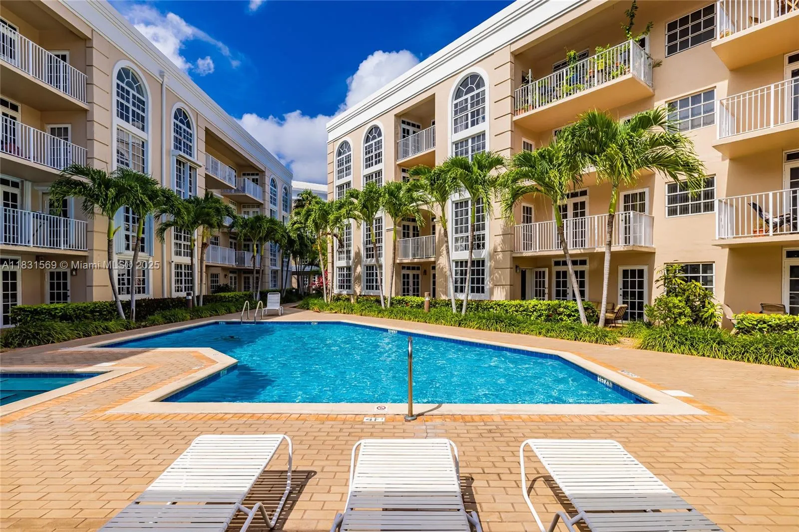 1280 S Alhambra Cir # 2104, Coral Gables FL 33146