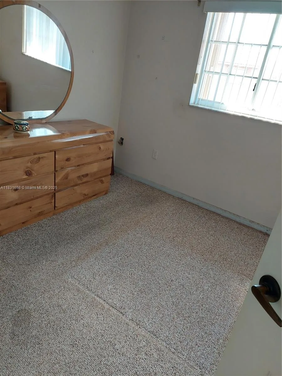 2403 W 76th St # 203, Hialeah FL 33016