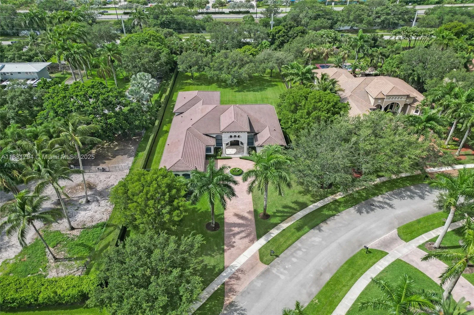 11056 Blackhawk Blvd, Davie FL 33328