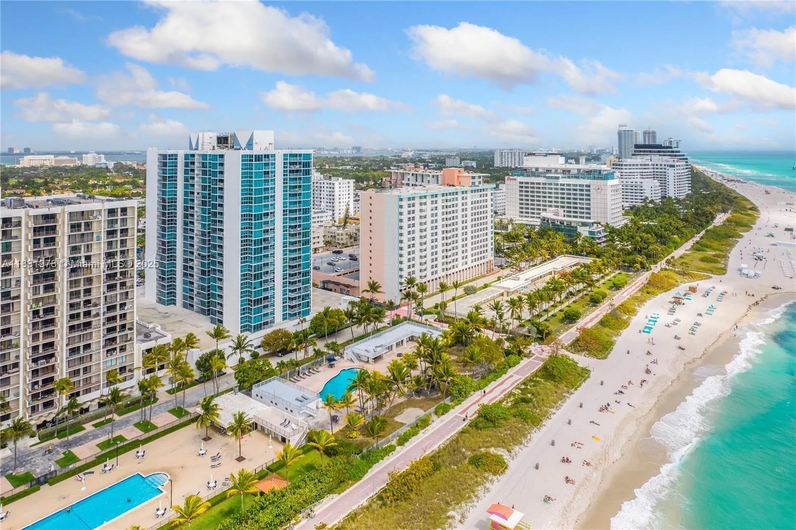 2 bedroom 2 bath for sale at 2655 Collins Ave # 1505, Miami Beach FL 33140