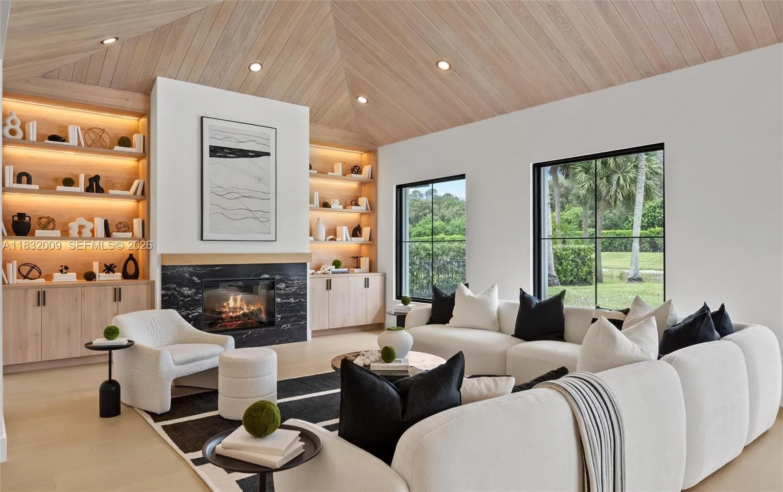 4 bedroom 4 bath for sale at 1761 Breakers West Blvd, West Palm Beach FL 33411