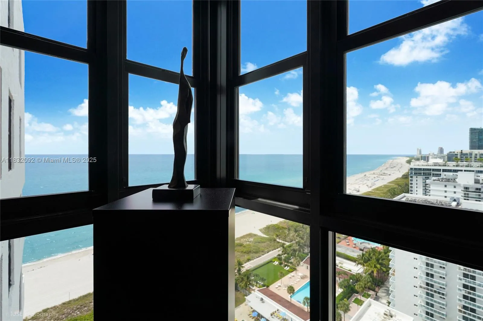1 bedroom 1 bath for sale at 2555 Collins Ave, Miami Beach FL 33140