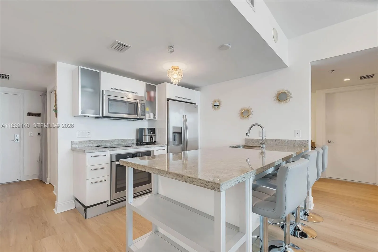 185 SW 7th St # 2204, Miami FL 33130